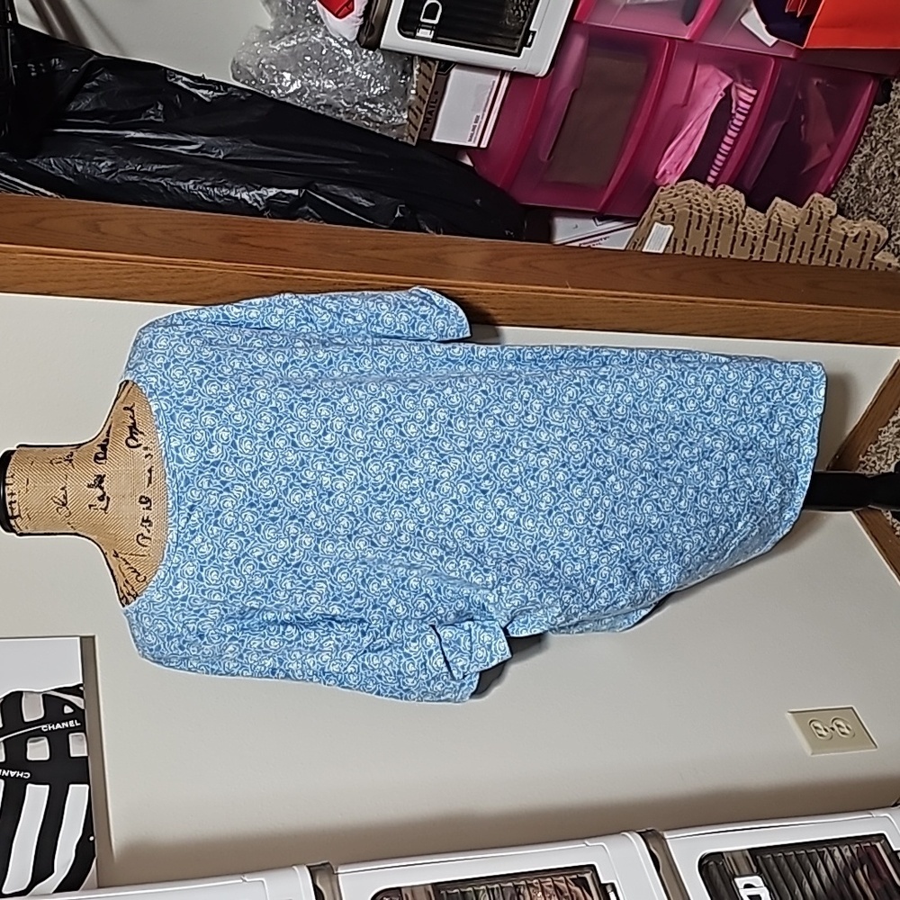 2xl lularoe blue and white floral Irma. - Picture 3 of 3